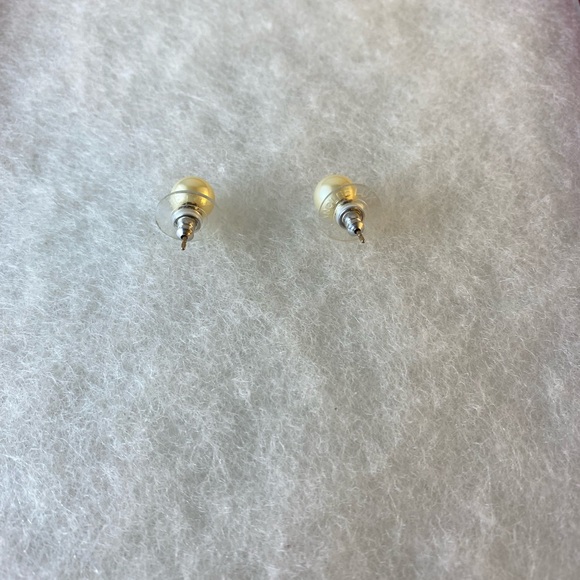 Carolee Lux Pearl Fashion Earrings - Picture 2 of 4